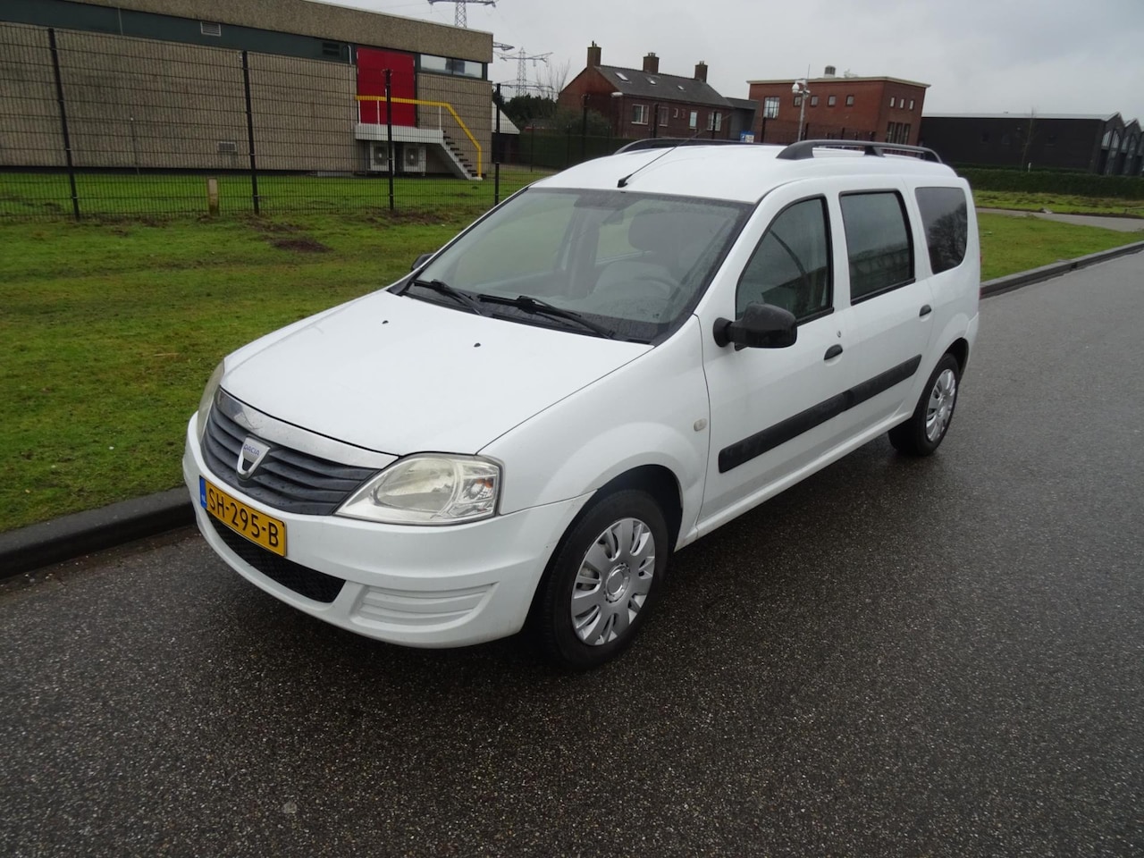 Dacia Logan MCV - 1.4 Lauréate 1.4 Lauréate - AutoWereld.nl