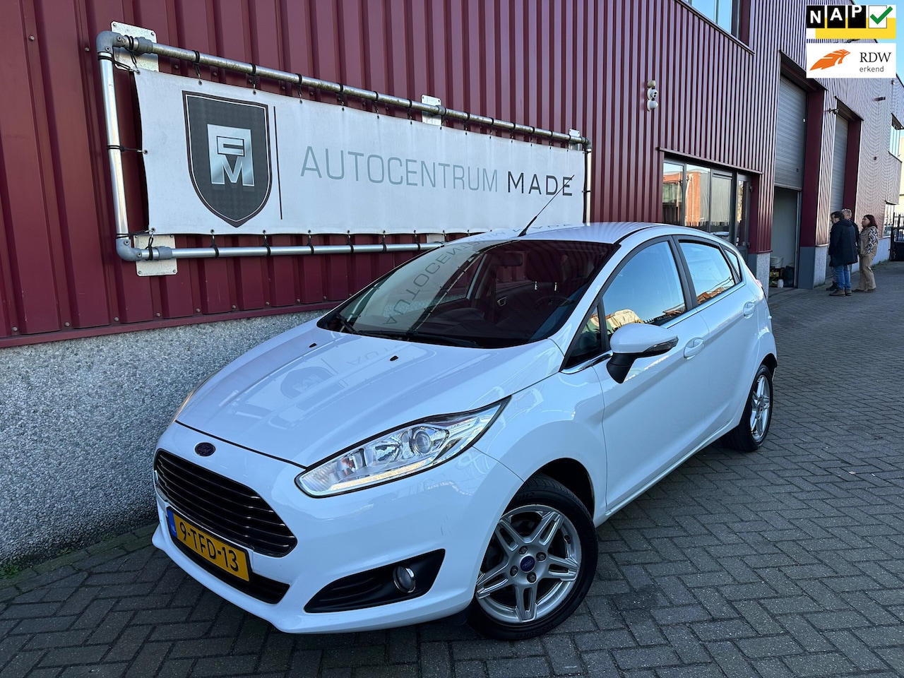 Ford Fiesta - 1.0 Titanium // 5-DRS // Airco // Navi // - AutoWereld.nl