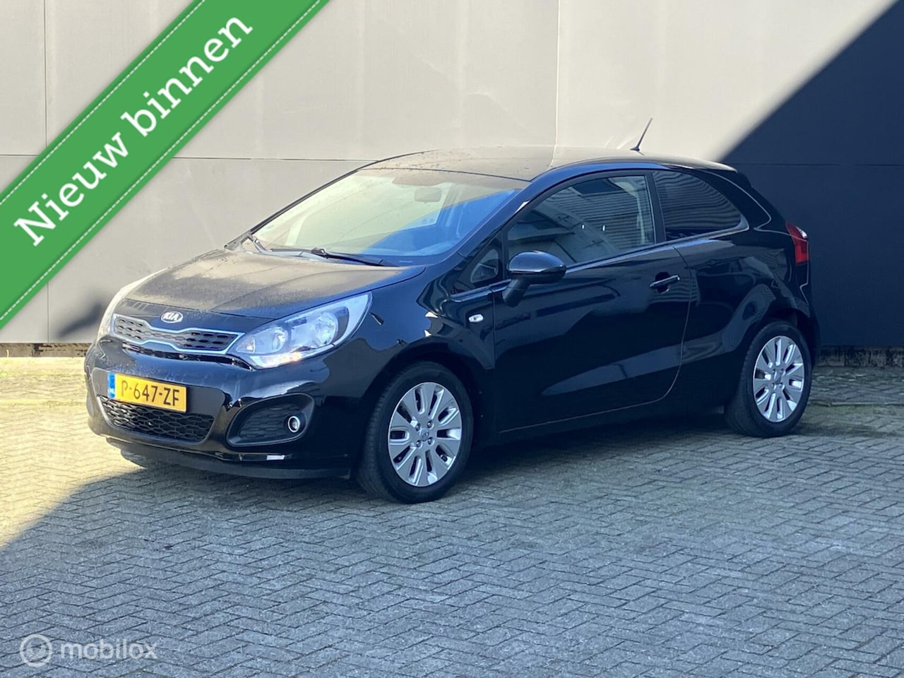 Kia Rio - 1.2 CVVT World Cup Edition 1.2 CVVT World Cup Edition - AutoWereld.nl