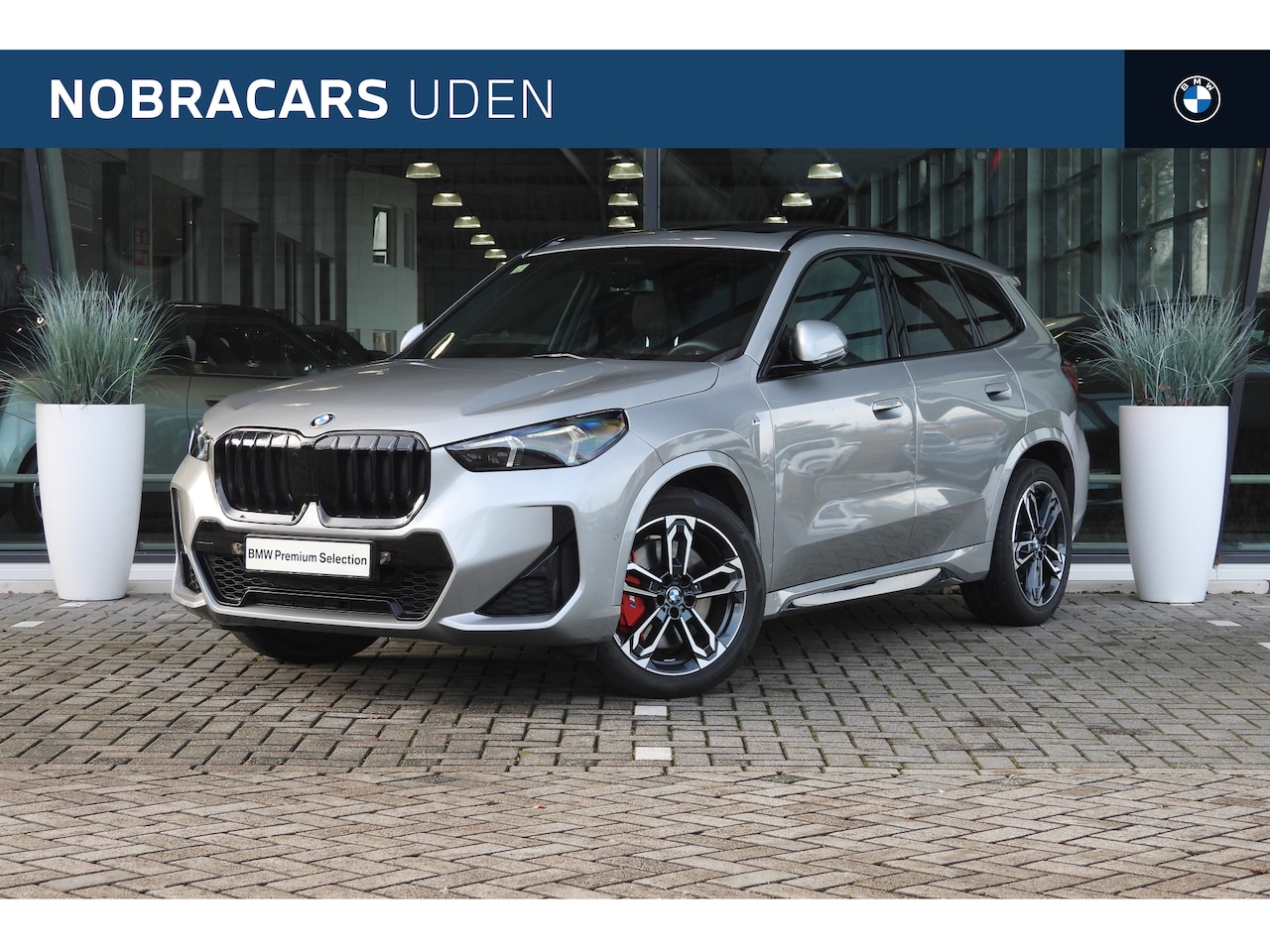 BMW X1 - sDrive18i High Executive M Sport Automaat / Panoramadak / Sportstoelen / Stoelverwarming / - AutoWereld.nl