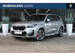 BMW X1 - sDrive18i High Executive M Sport Automaat / Panoramadak / Sportstoelen / Stoelverwarming /