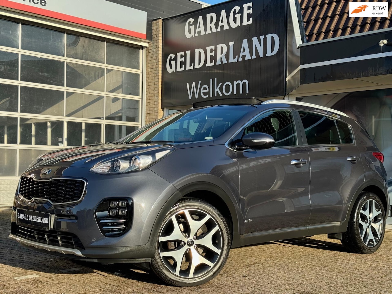 Kia Sportage - 1.6 T-GDI GT-Line | Pano | Leder | Navi | Camera | Cruise | Climate | Trekhaak | Full-opti - AutoWereld.nl