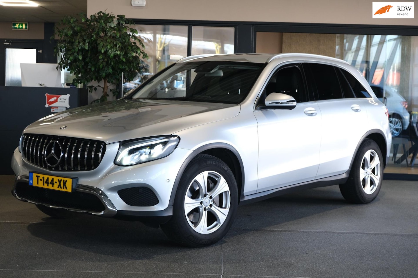 Mercedes-Benz GLC-klasse - 250 4MATIC DCT Navi Trekhaak Led Leder Pdc Cruise - AutoWereld.nl