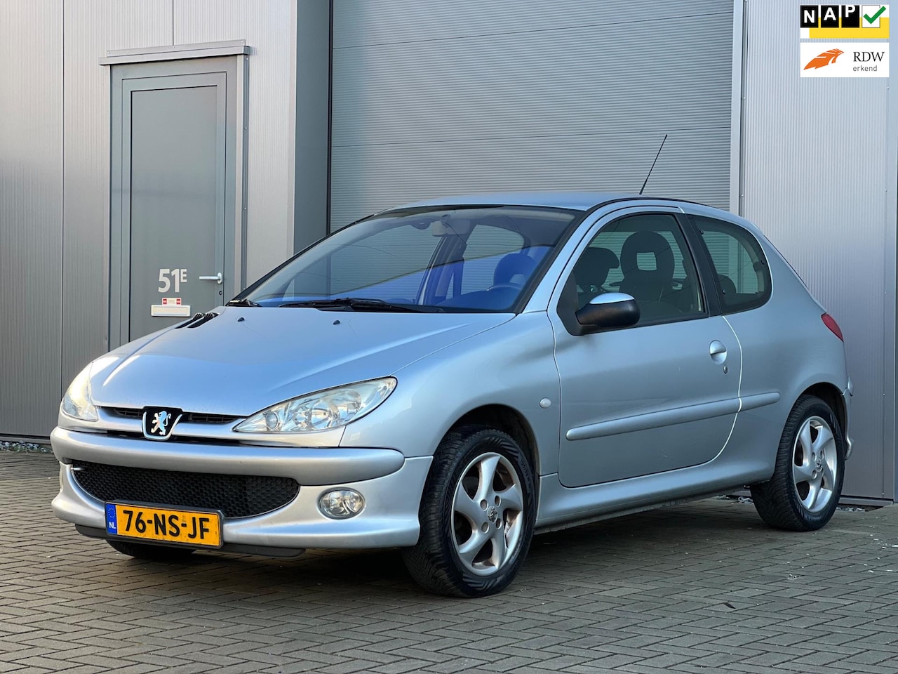 Peugeot 206 - 1.4 Quiksilver | 16 Inch | Elek ramen | Climate Control | 2 sleutels - AutoWereld.nl