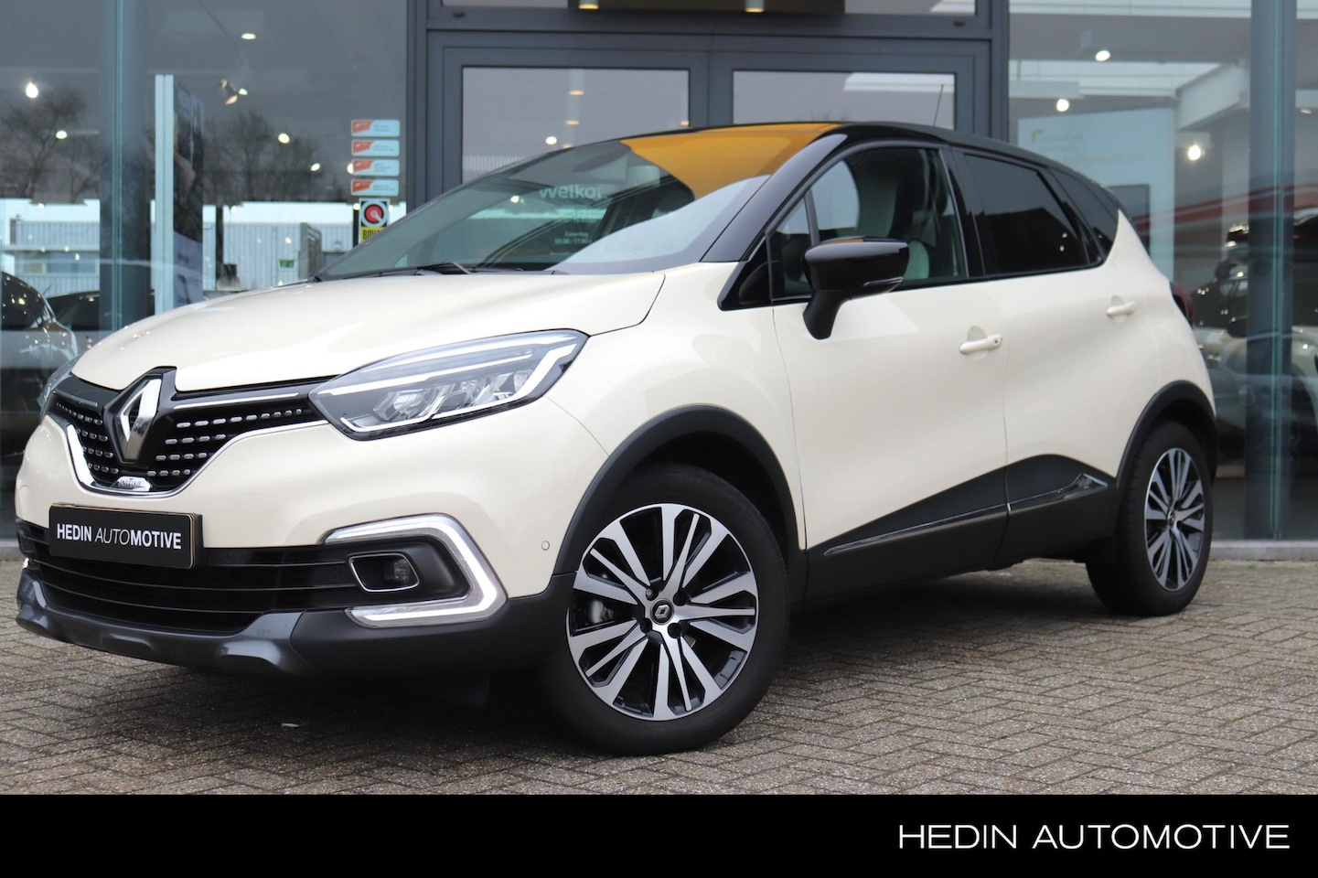 Renault Captur - 1.3 TCe Initiale Paris | Trekhaak | Bose | Camera | Climate Control | Cruise Control | - AutoWereld.nl