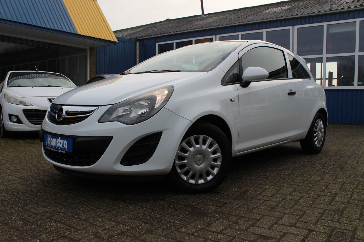 Opel Corsa - 1.2i "Selection" Airco - Trekhaak !!! - AutoWereld.nl