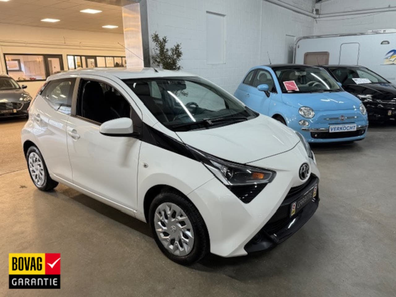 Toyota Aygo - 1.0 VVT-i x-play 1.0 VVT-i x-play - AutoWereld.nl