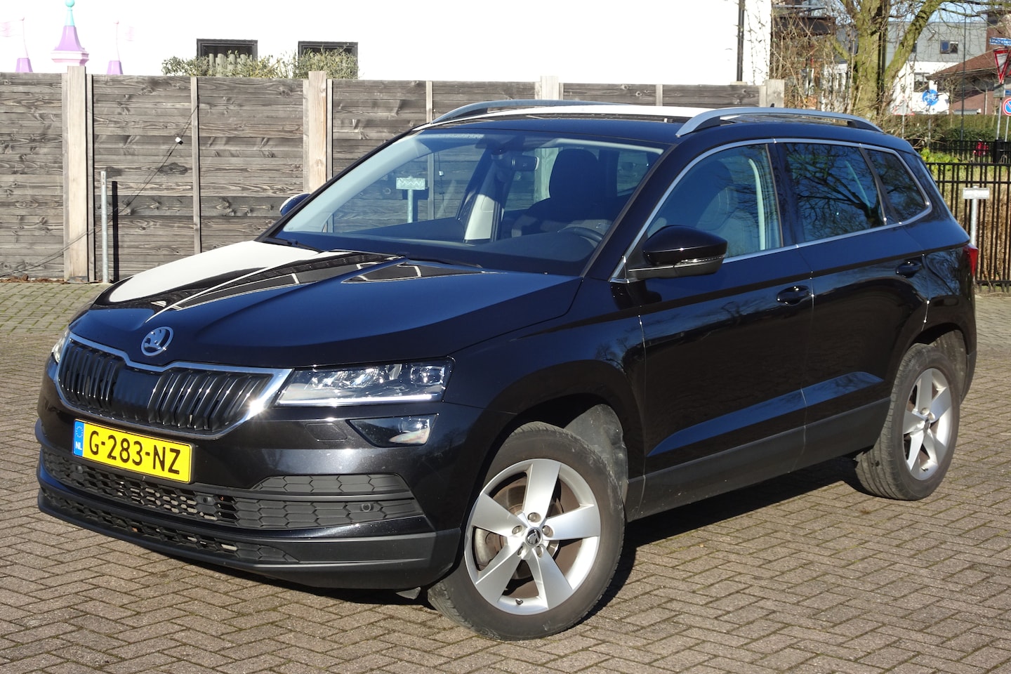 Skoda Karoq - 1.5 TSI ACT Business Edition 150 pk *AIRCO * LMV * NAVI * Kamera * - AutoWereld.nl