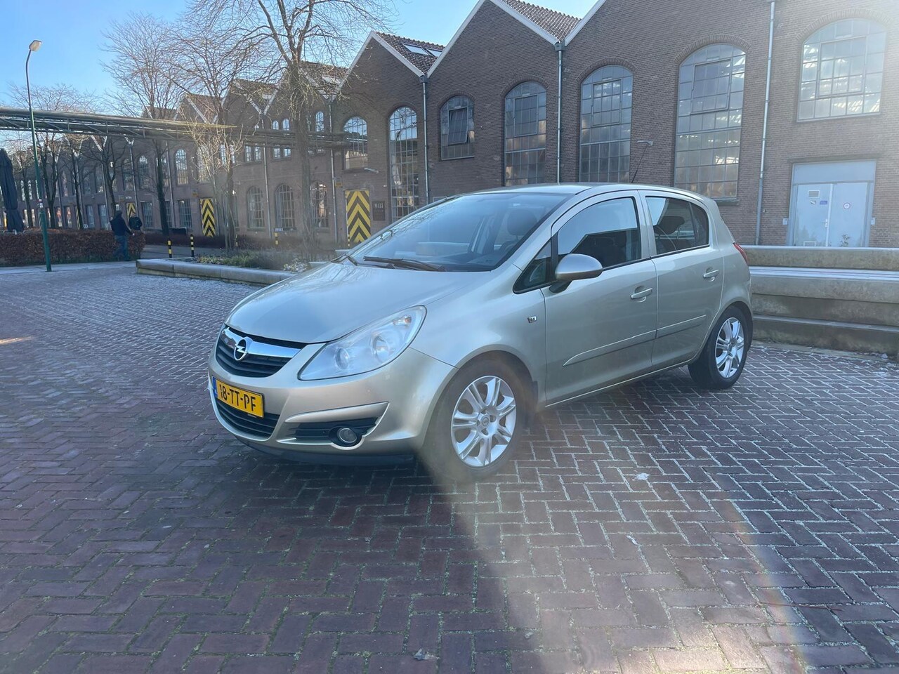 Opel Corsa - 1.4-16V Enjoy 1.4-16V Enjoy - AutoWereld.nl