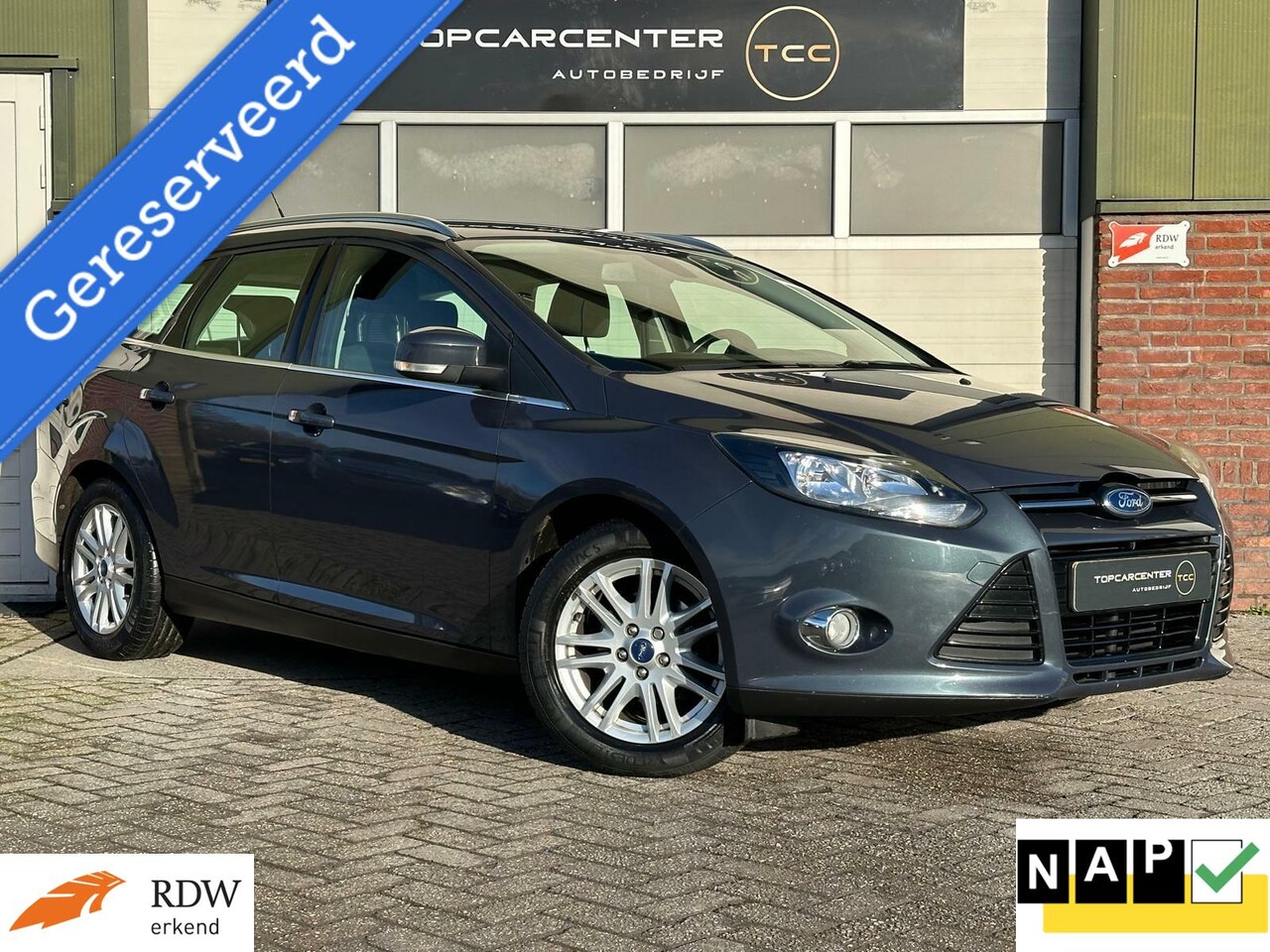 Ford Focus Wagon - 1.0 EcoBoost Titanium/TREKH/PARKS/APK/NAP - AutoWereld.nl