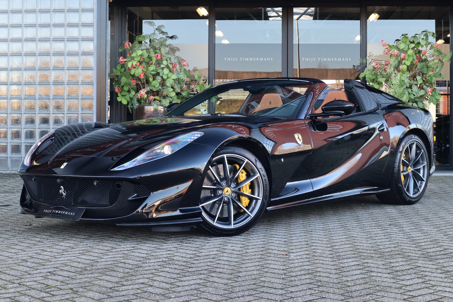 Ferrari 812 GTS - 6.5 V12 HELE | Nero Daytona, Carbon in/exterieur, Carbon racestoelen, Lift, 360°Camera - AutoWereld.nl