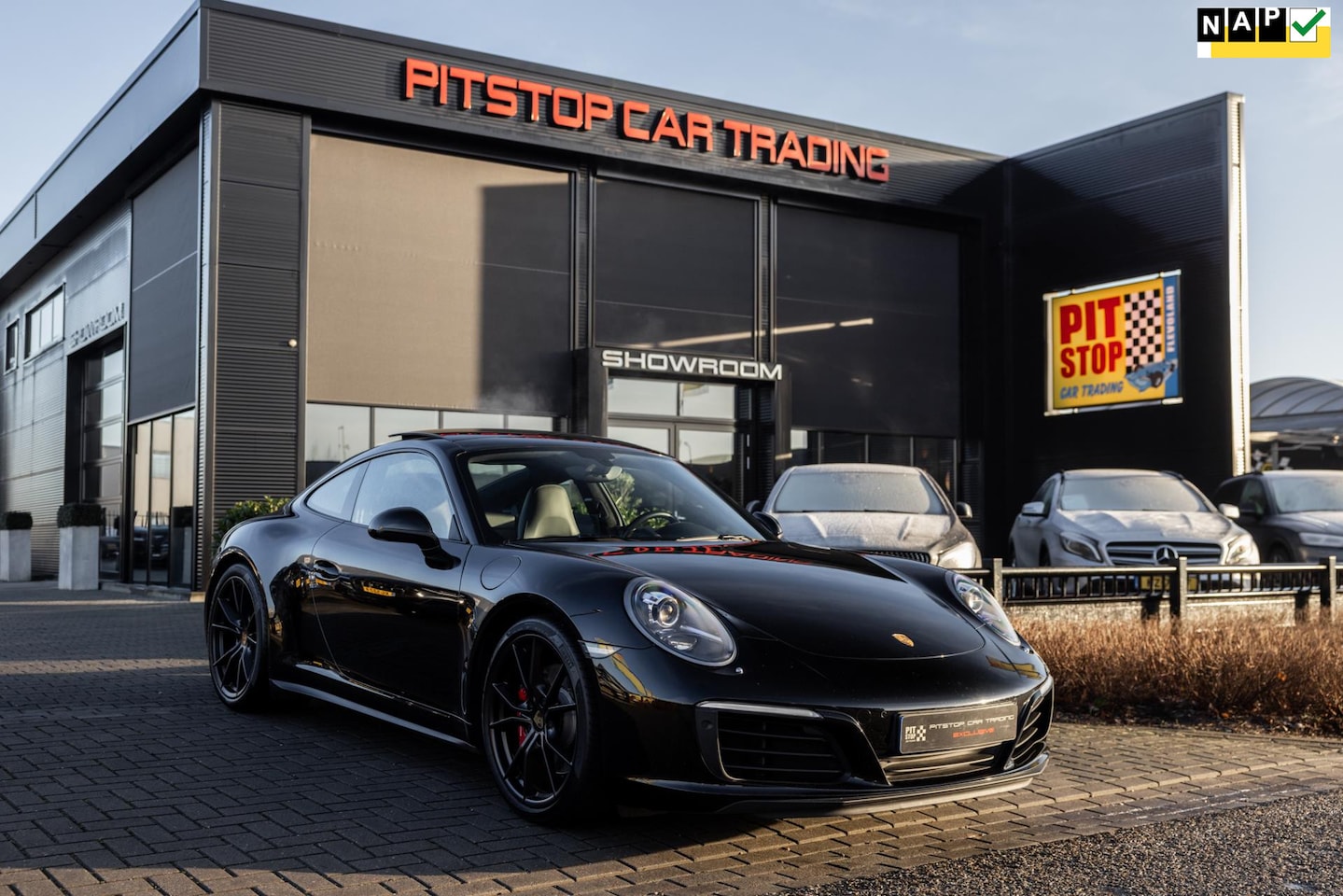 Porsche 911 - 991.2 3.0 Carrera 4S, 420 PK, Pano, Chrono, Sportuitlaat! - AutoWereld.nl