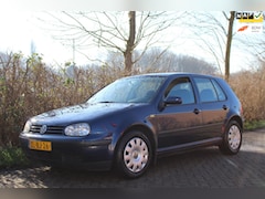 Volkswagen Golf - 1.6 Trendline