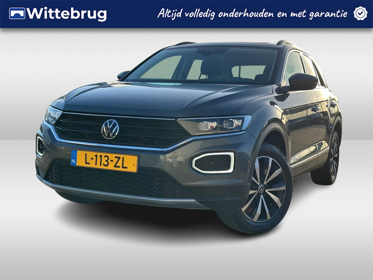 Volkswagen T-Roc - 1.5 TSI Style / Pano /Camera / Virtual cockpit/ Afn trekhaak/ Stoelverw / Parkeersensoren - AutoWereld.nl