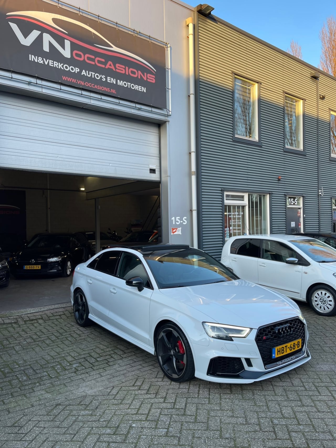 Audi RS3 - Limousine 2.5 TFSI RS 3 quattro PANO/GRAIL/GPS/B&O - AutoWereld.nl