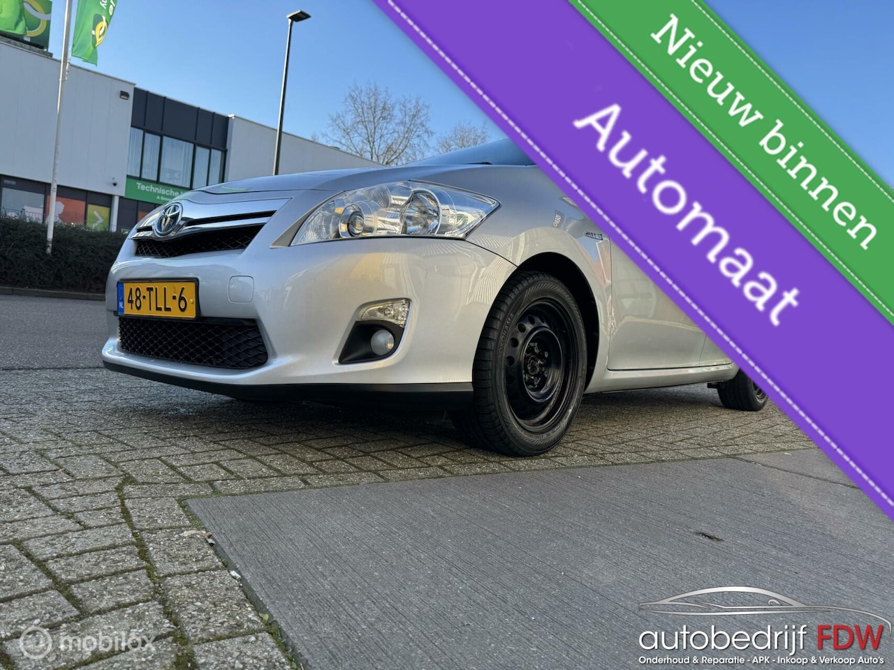 Toyota Auris - 1.8 Full Hybrid/AIRCO/ELEKTR.RAMEN/NAP/ - AutoWereld.nl