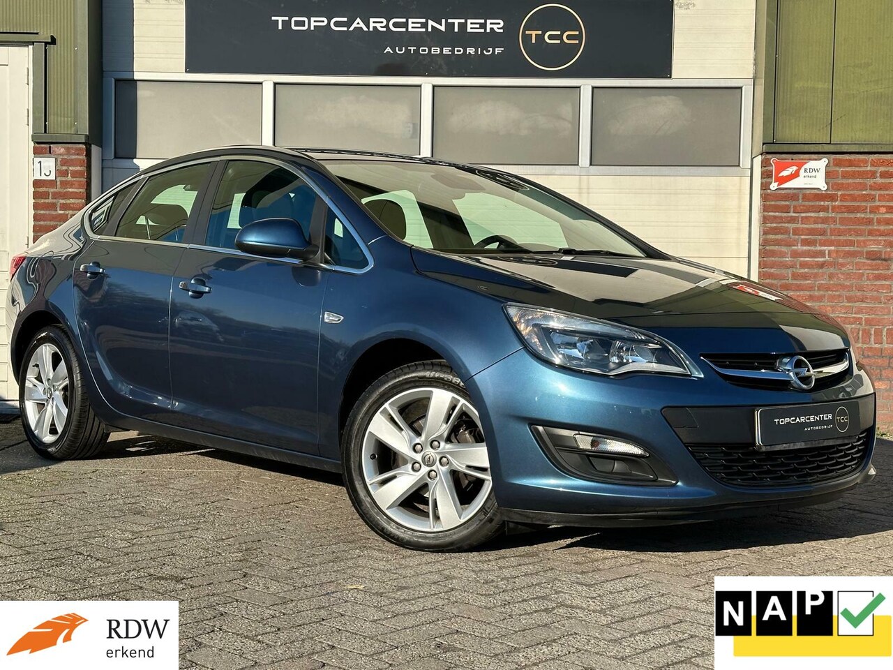 Opel Astra - 1.4 Turbo Cosmo/AIRCO/CRUISE/TREKHAAK/APK/NAP - AutoWereld.nl