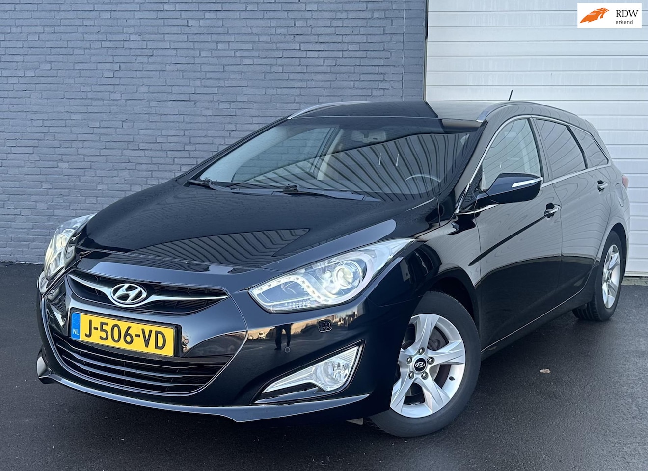 Hyundai i40 Wagon - 1.6 GDI Blue Business Edition CLIMA/CRUISE/LMV/PDC/TREKHAAK - AutoWereld.nl