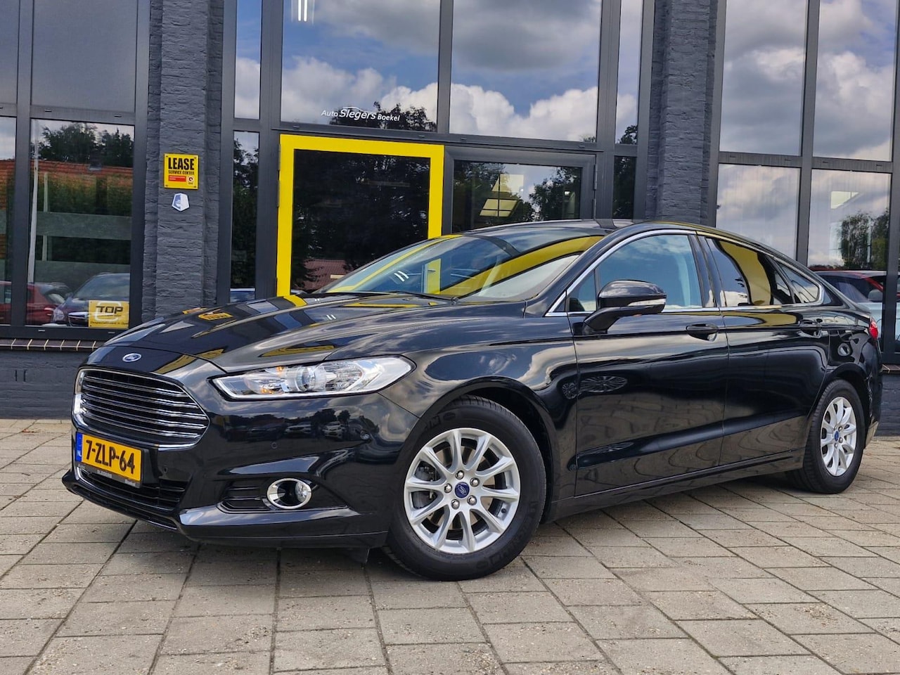 Ford Mondeo - 1.5 Titanium I 160 PK I Stuur- en stoelverwarming I Navigatiesysteem I Parkeersensoren voo - AutoWereld.nl