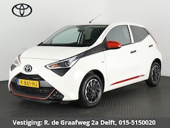 Toyota Aygo - 1.0 VVT-i X-Fun + Coral Red Pack | Dealer Onderhouden | 1e eigenaar | Airco | Bluetooth |