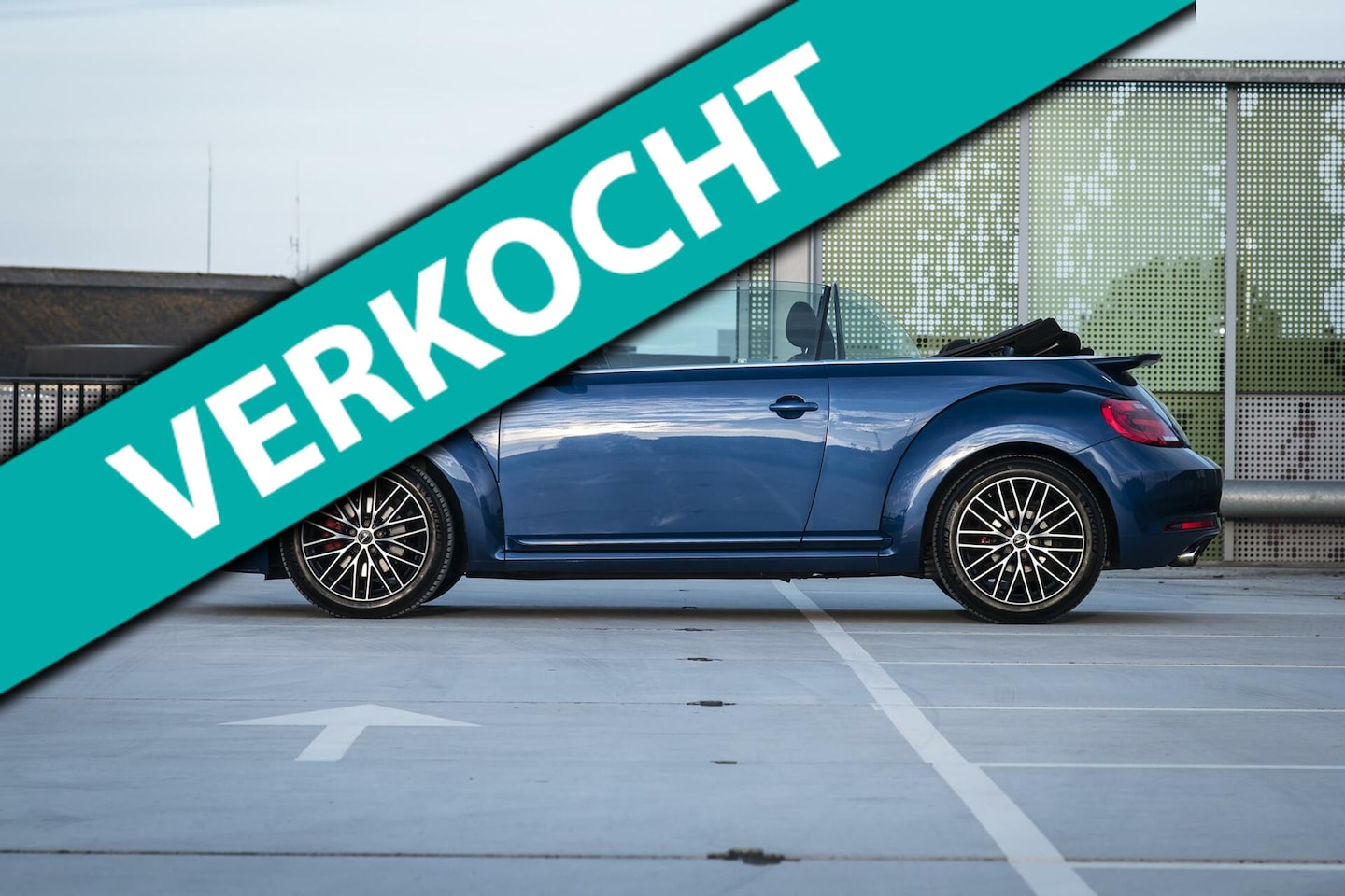 Volkswagen Beetle Cabriolet - 2.0 TSI Sport 2.0 TSI Sport - AutoWereld.nl