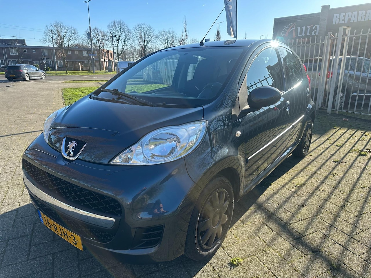 Peugeot 107 - 1.0-12V XS 1.0-12V XS - AutoWereld.nl