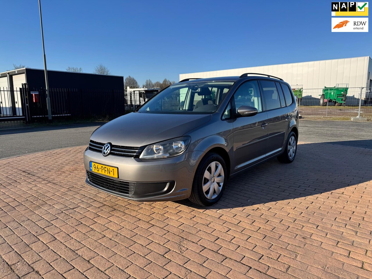 Volkswagen Touran - 1.4 TSI Comfortline AUT / Trekhaak / Cruise / Clima / navigatie - AutoWereld.nl