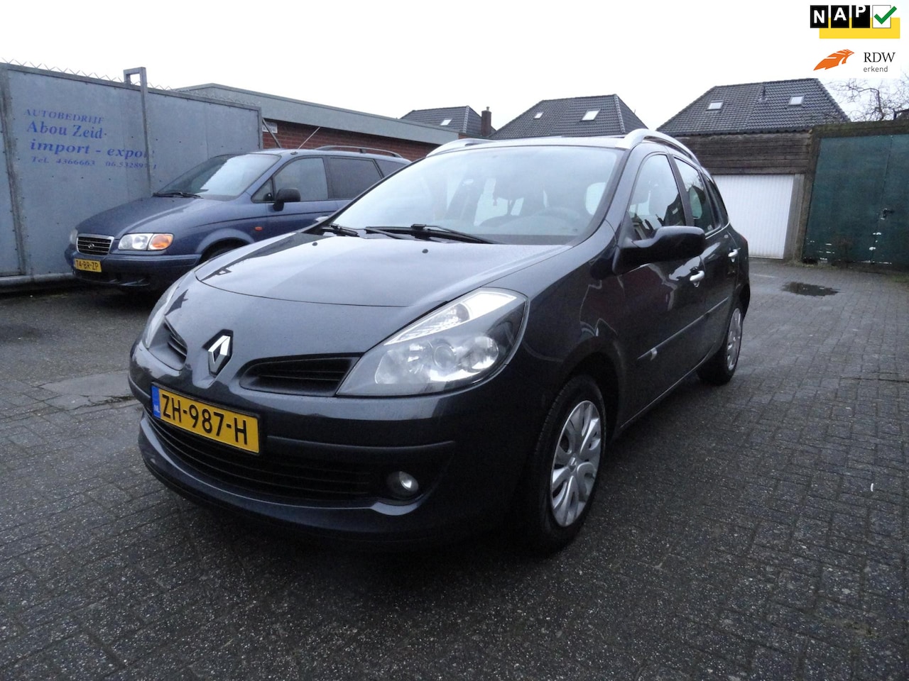 Renault Clio Estate - 1.2 TCE Corporate 1.2 TCE Corporate (KM 171102 NAP AIRCO) - AutoWereld.nl