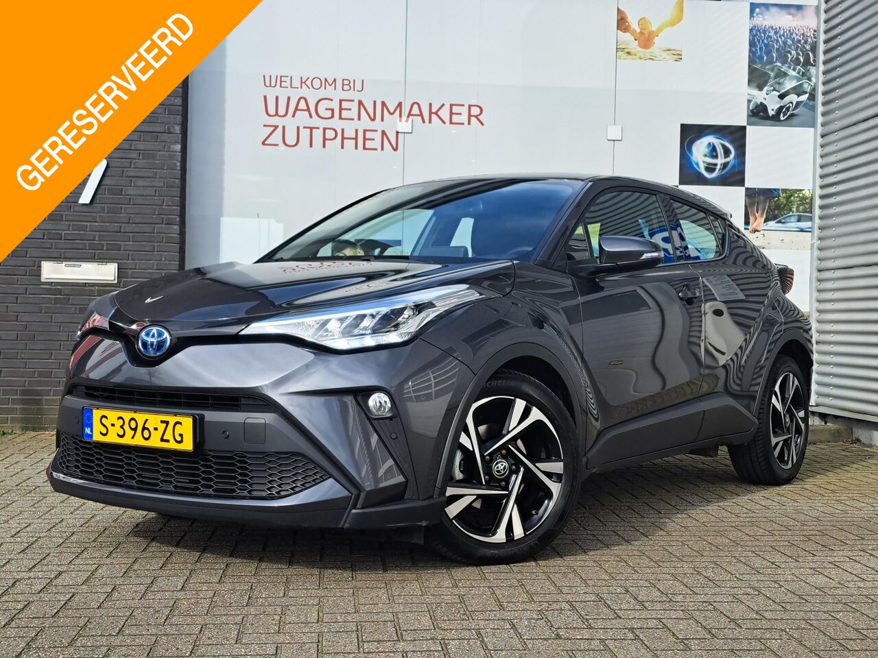 Toyota C-HR - 1.8 HYBRID DYNAMIC APPLE/ANDROID P-SENSOREN AD-CRUISE CAMERA 18"LM-VELGEN NL-AUTO - AutoWereld.nl