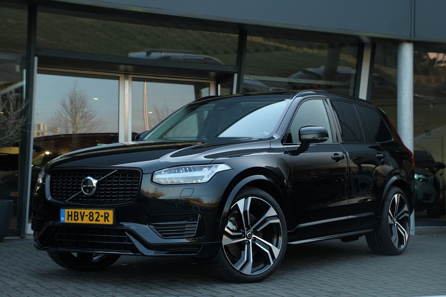 Volvo XC90 - T8 Recharge AWD Ultra Dark | Luchtvering | Bowers & Wilkins | 360° Camera | Massage | Vent - AutoWereld.nl