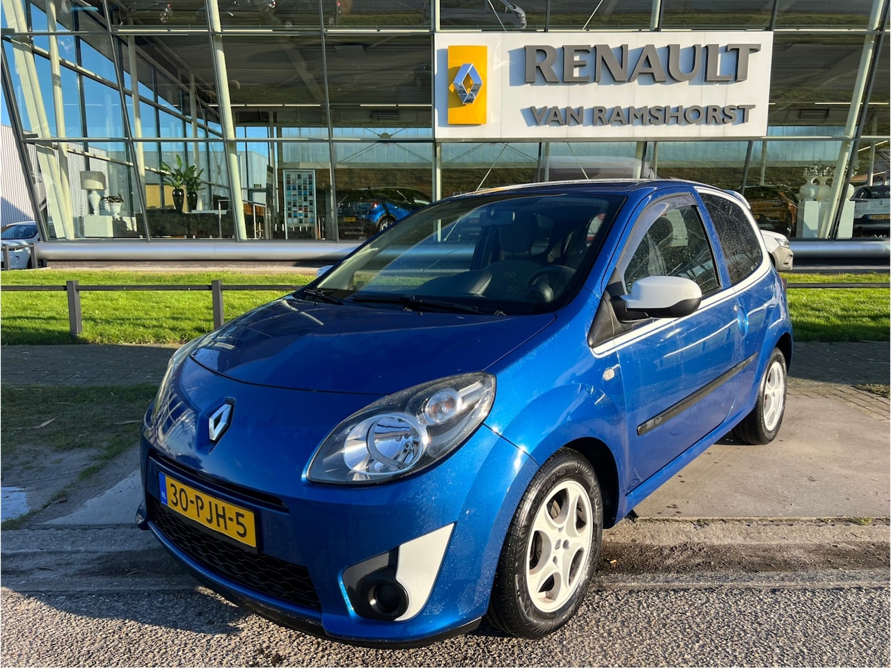 Renault Twingo - 1.2-16V Collection / 14'' LMV / Elek. Spiegels / Airco / Centr. Deurvergrendeling / Radio - AutoWereld.nl