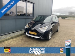 Toyota Aygo - 1.0 VVT-i X-Play 5-drs. CAMERA/CARPLAY/AIRCO/LIMITER