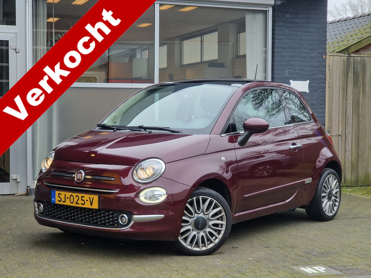 Fiat 500 - 1.2 Lounge NAP / PANO / CRUISE / NAVI - AutoWereld.nl