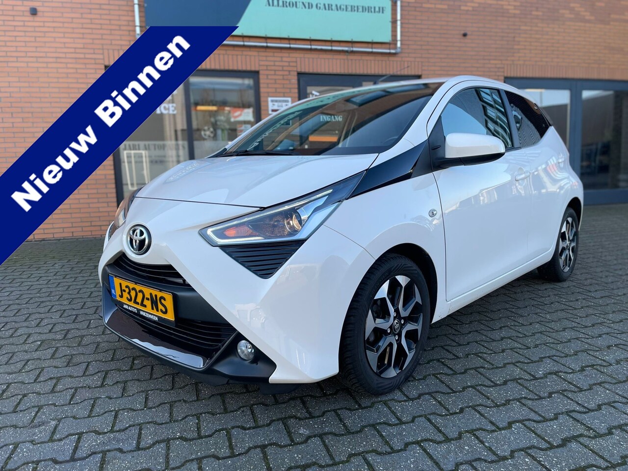 Toyota Aygo - 1.0 VVT-i x-joy Automaat, weinig km! - AutoWereld.nl