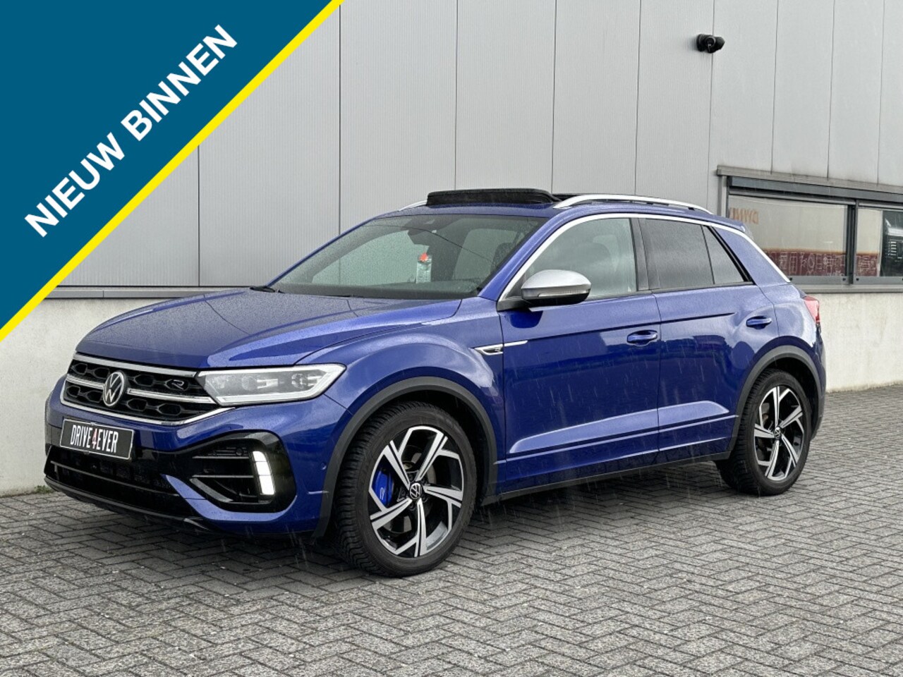 Volkswagen T-Roc - 2.0 TSI 4Motion R 300pk 2022 FULL AKRA PANO NAVI VIRTUAL ACC ECC - AutoWereld.nl