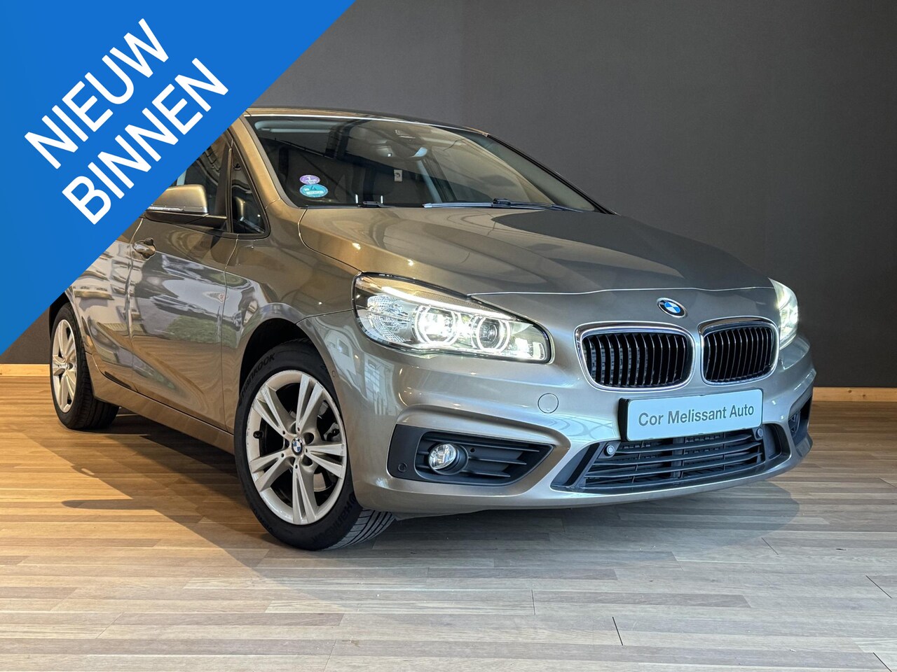 BMW 2-serie Active Tourer - 218i High Executive TREKHAAK | NAVI | PDC - AutoWereld.nl