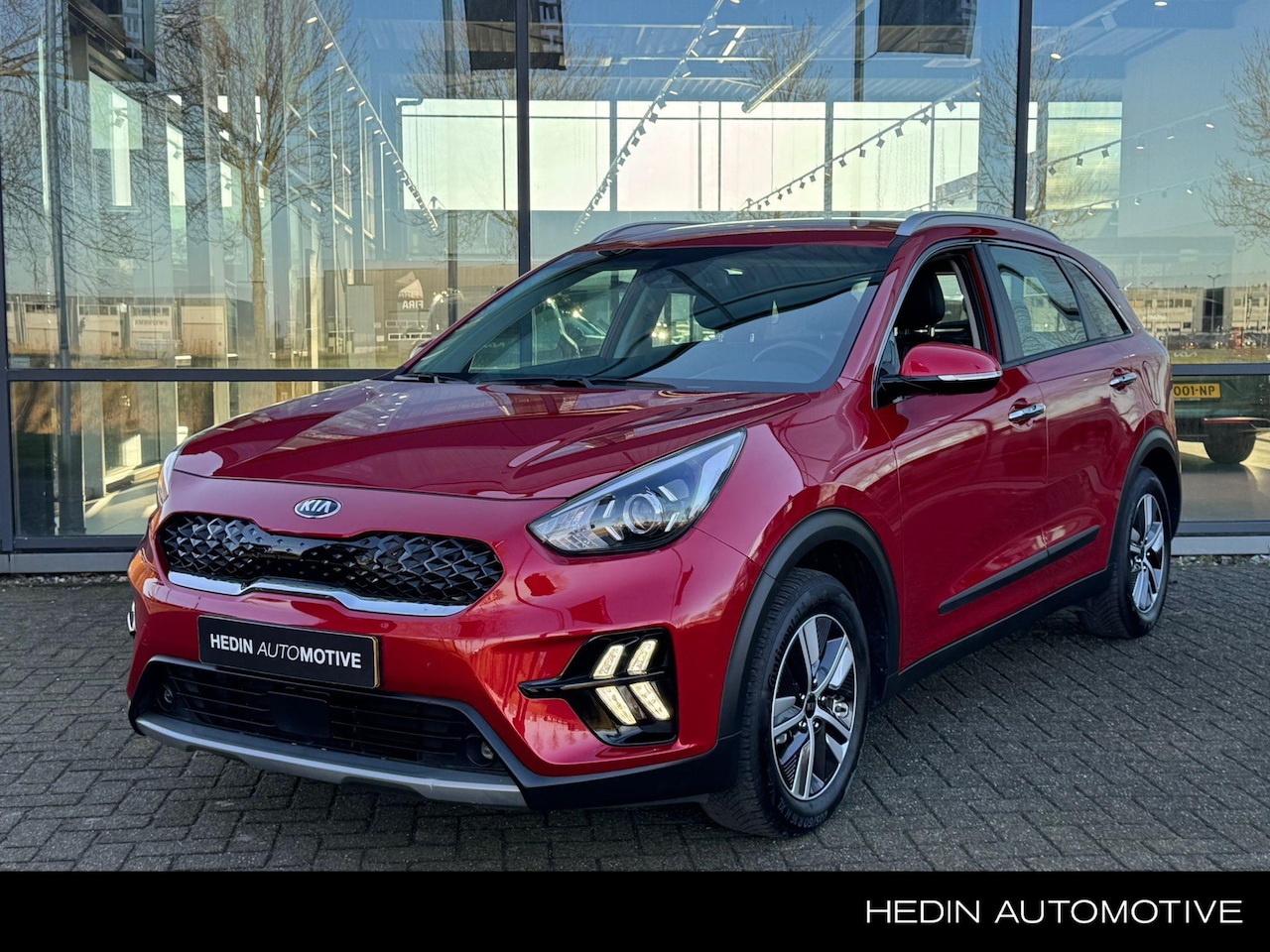 Kia Niro - 1.6 GDi Hybrid DynamicLine AUTOMAAT | AIRCO | NAVIGATIE | CAMERA | LM VELGEN | CARPLAY | C - AutoWereld.nl