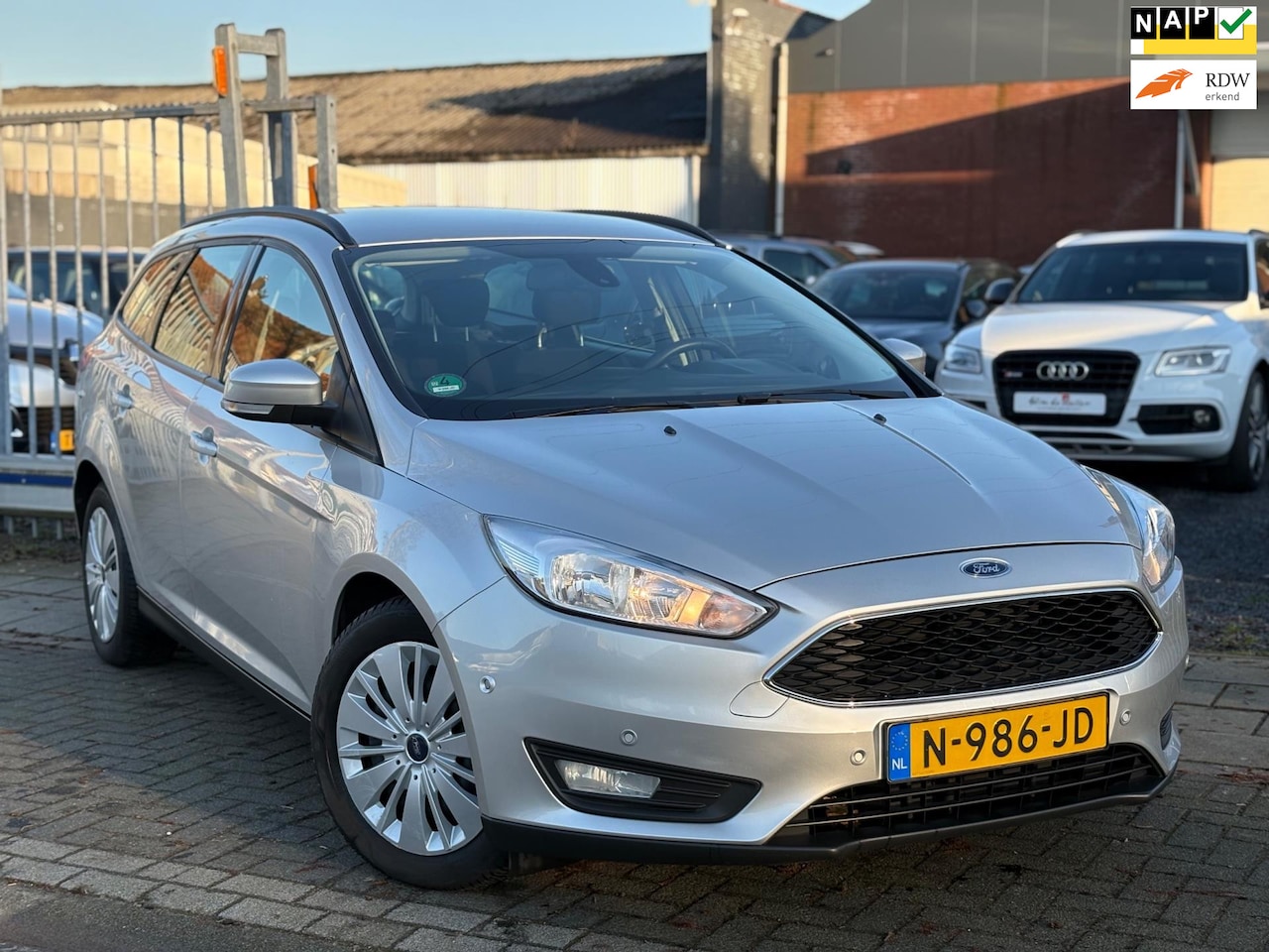 Ford Focus Wagon - 1.0 Business Edition | Navigatie | A.Camera | stoelverwarming | - AutoWereld.nl