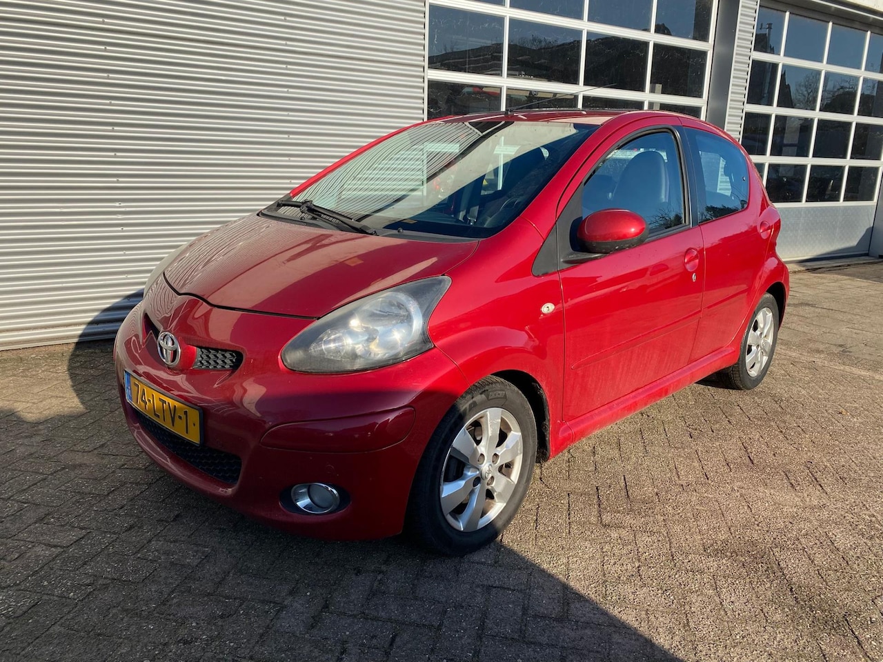 Toyota Aygo - 1.0-12V Aspiration Red 1.0-12V Aspiration Red ( AUTOMAAT) - AutoWereld.nl