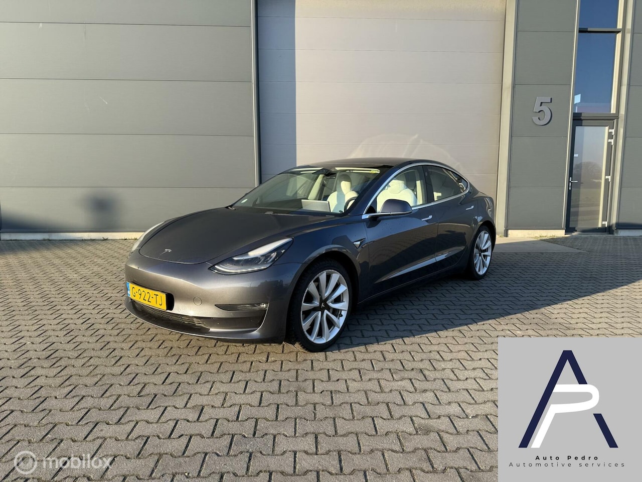 Tesla Model 3 - Long Range RWD Long Range AWD 75kWh 19Inch Wit leer AUTOPILOT - AutoWereld.nl