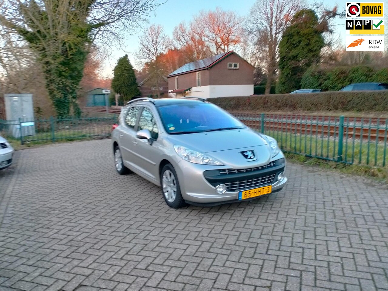 Peugeot 207 SW - 1.6 VTi XS airco trekhaak panorama dak ALLINPRIJS - AutoWereld.nl