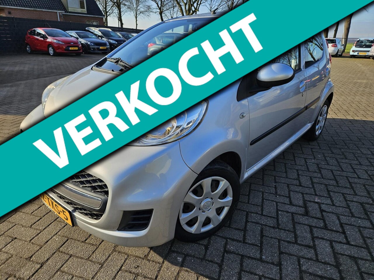 Peugeot 107 - 1.0-12V XS 5Drs. 2012. Airco/CV. Origineel NL auto. APK 03-2026 - AutoWereld.nl