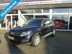 Volkswagen Tiguan - 1.4 TSI ComfortenDesign Edition, Trekhaak, Cruise, Nav, Stoelverw