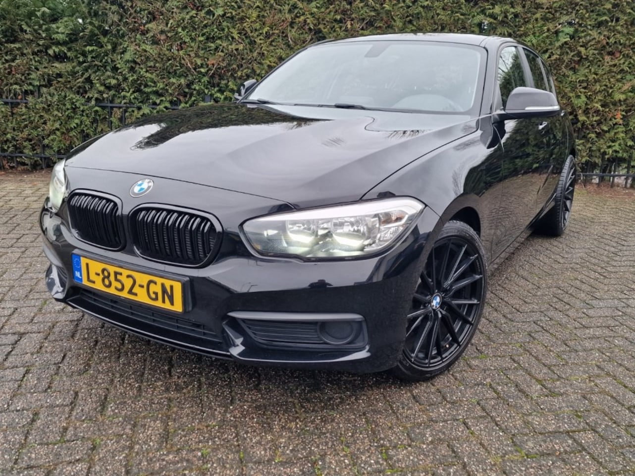 BMW 1-serie - 116i M Sport 116i M sport, Stoelverwarming 5 deurs - AutoWereld.nl