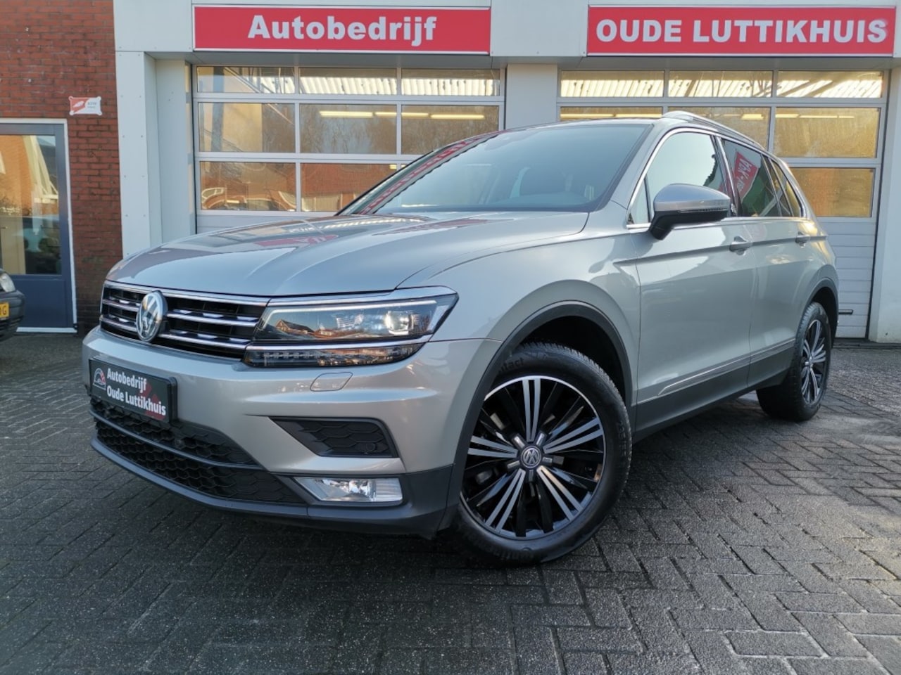 Volkswagen Tiguan - 1.4TSI 150PK DSG Highline Sound Led Carplay Cruise - AutoWereld.nl