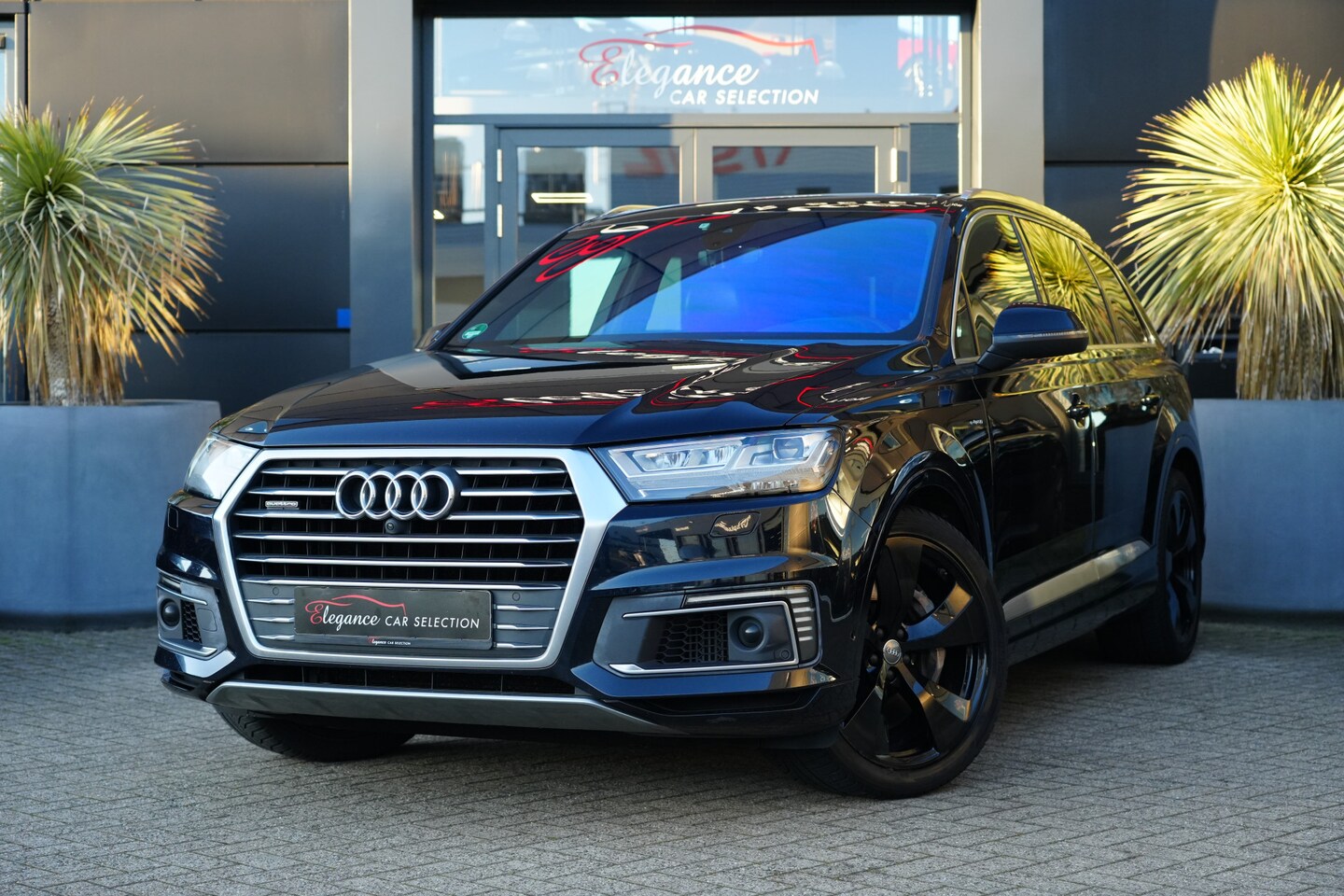 Audi Q7 - 3.0 TDI e-tron quattro Sport 373pk Panormadak/Stoelverwarming/Camera - AutoWereld.nl