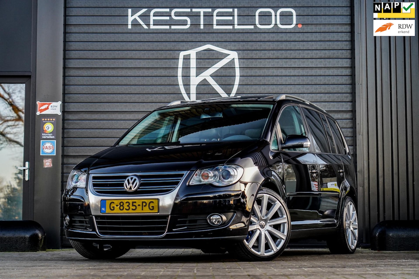 Volkswagen Touran - R36 3.6 V6 7-ZITS 315 PK DE ENIGE IN NL! YOUNGTIMER - AutoWereld.nl