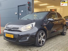 Kia Rio - 1.2 CVVT Plus Pack / NAP / AUX / AIRCO / ISOFIX / LM-VELGEN / LED-DAGRIJ / PRIVACY GLASS /