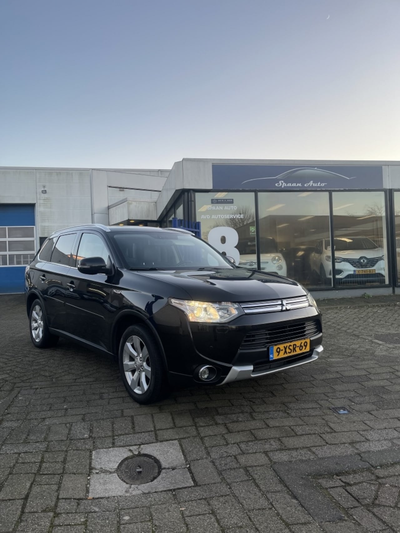 Mitsubishi Outlander - 2.0 PHEV Inst XLine - AutoWereld.nl