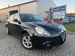 Alfa Romeo Giulietta - 1.4 T Distinctive 2011 Cruise Trekhaak